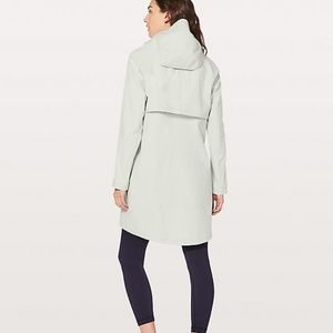Lululemon Athletica Cloud Crush Rain Jacket